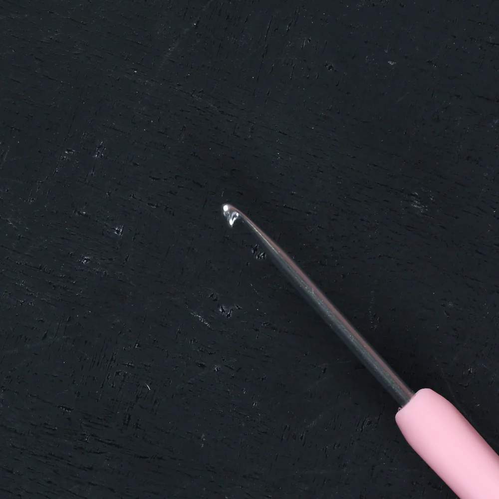 KnitPro Waves 2.75mm Pink Soft Handle Crochet Hook - 30904 - Image 3
