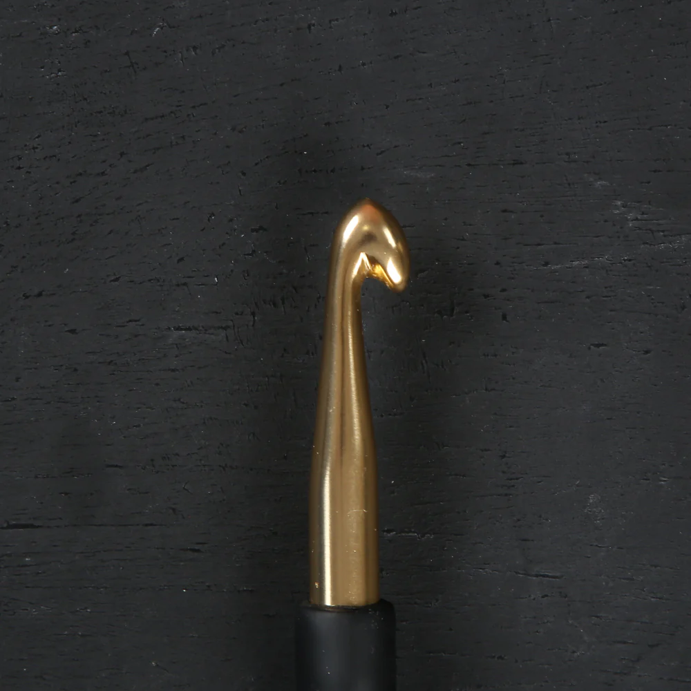 KnitPro Aluminum Gold 8mm Crochet Hook, Black - 30883 - Image 3