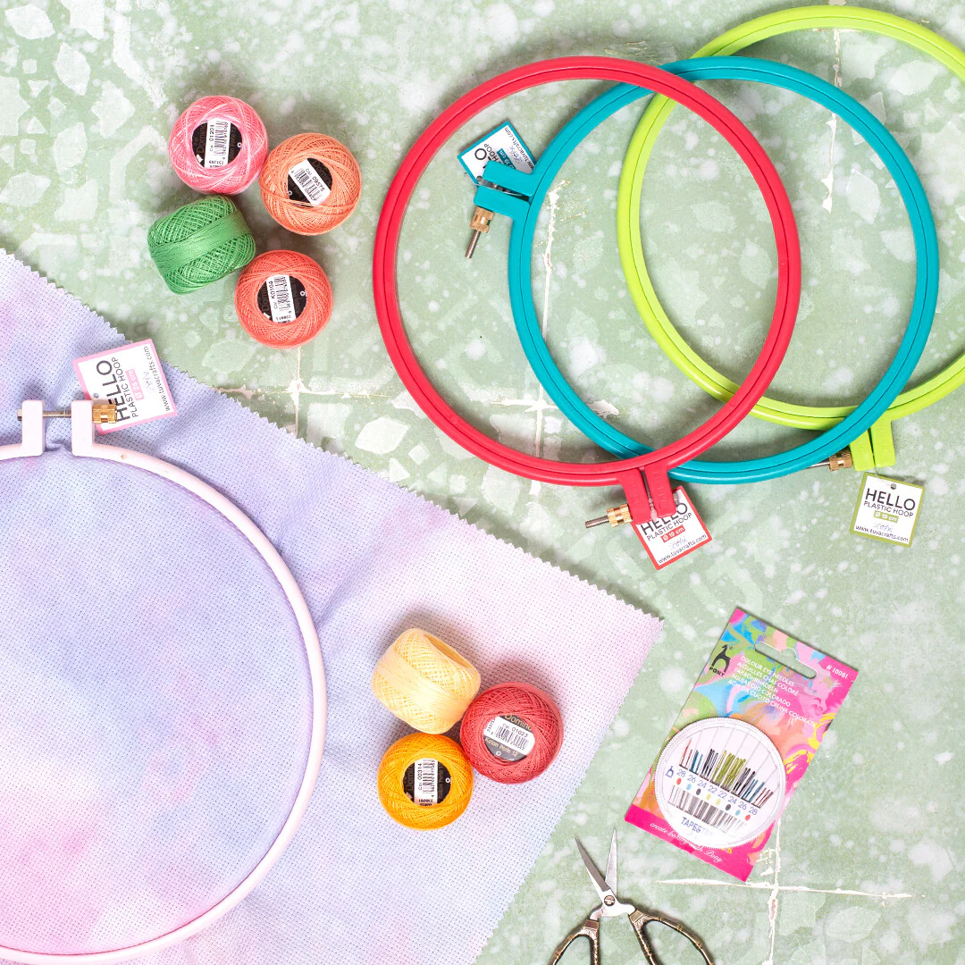Hello 24 cm Plastic Screwed Embroidery Hoop, Pink - Image 3