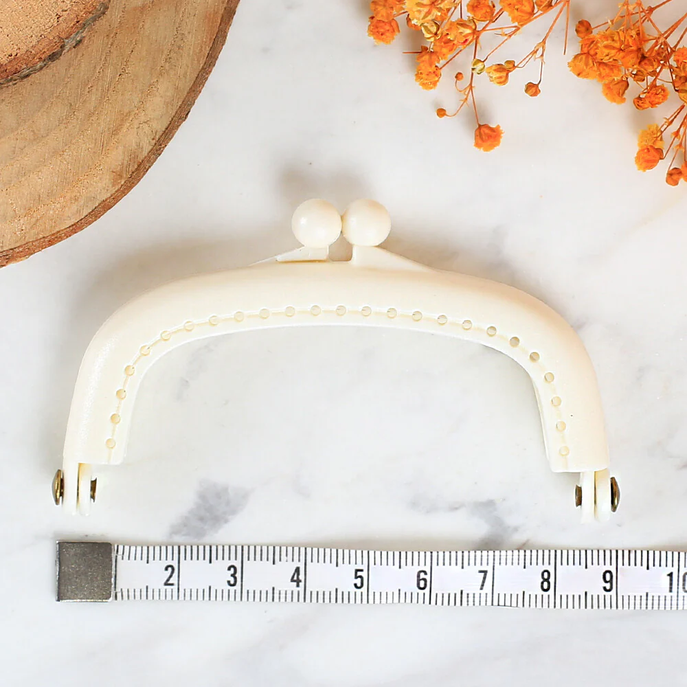 Loren 9 cm Plastic Purse Clasp,White - Image 2