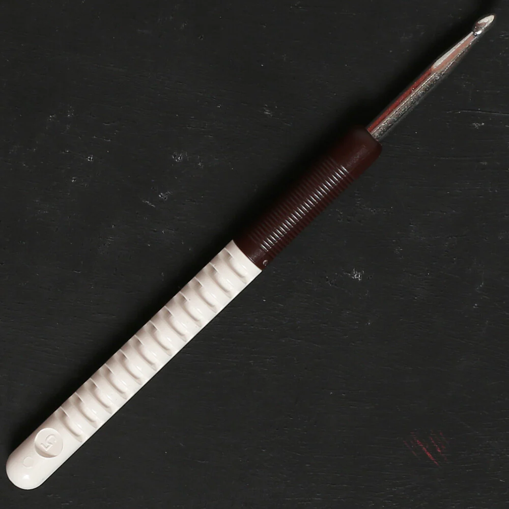 Addi 5.0 mm 15 cm Crochet Hooks with Plastic Handle - 148-7 - Image 2