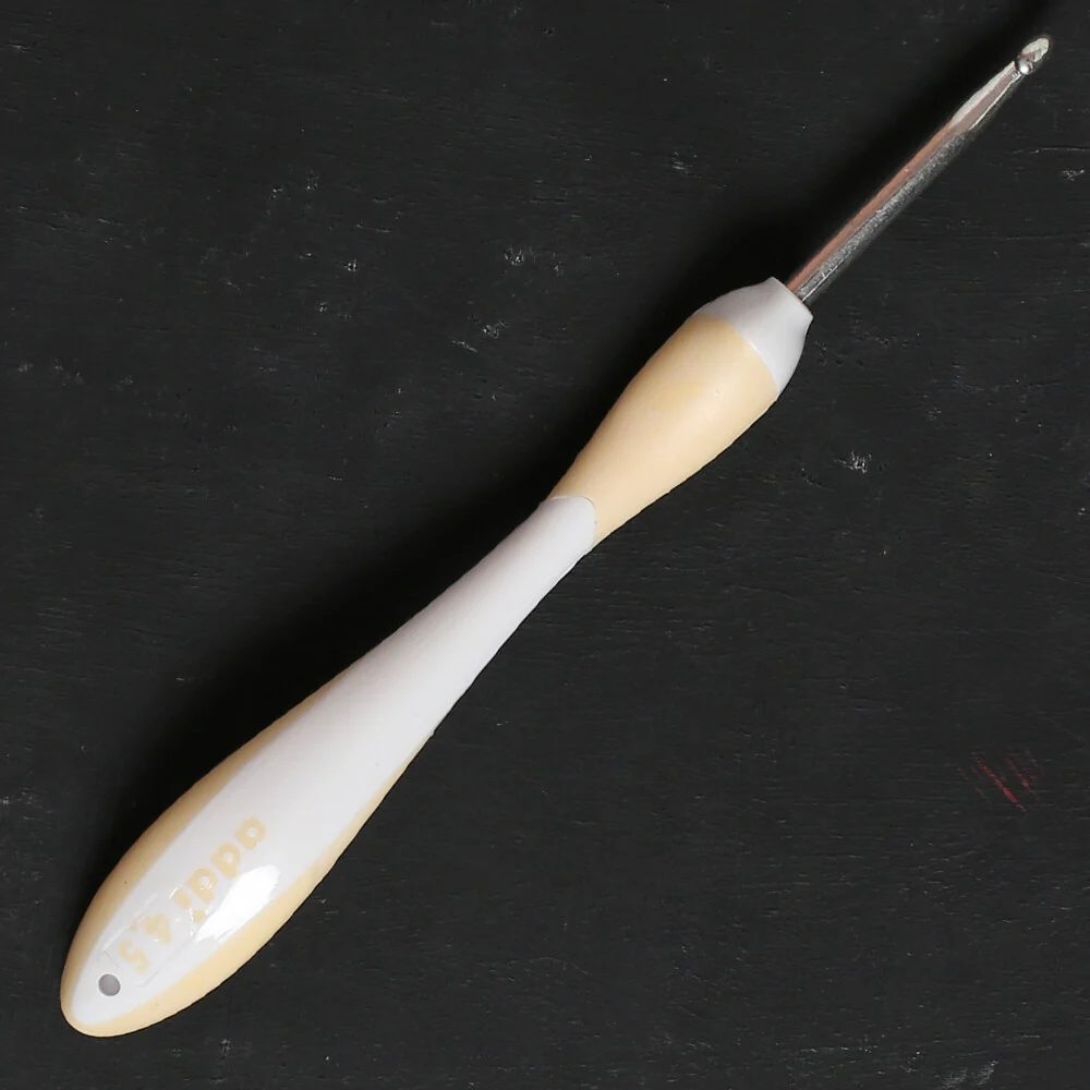 Addi Swing Maxi 4.5 mm 17 cm Ergonomic Crochet Hook, Beige - 141-7 - Image 2