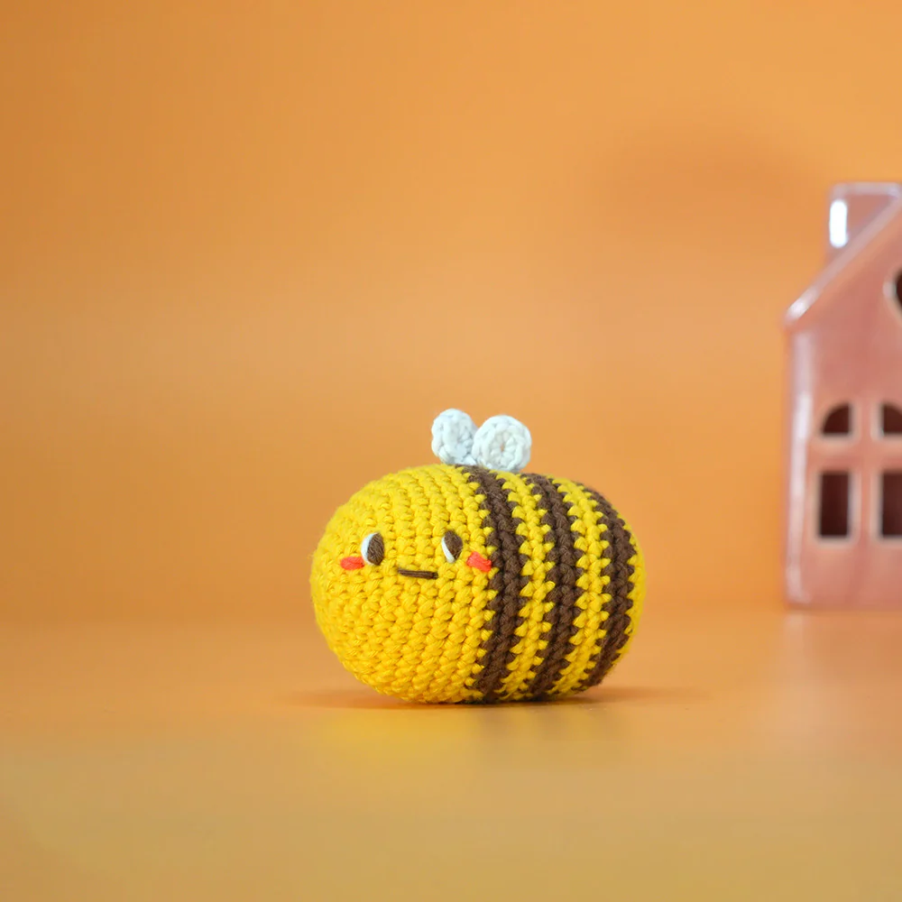 Hello Adorable Amigurumi Kit - Billie The Bee - KC978 - Image 2