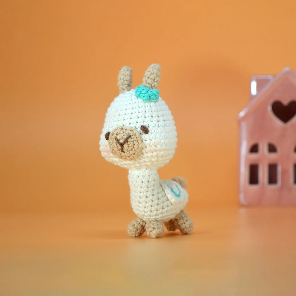 Hello Adorable Amigurumi Kit - Lucy The Lıama - KC972 - Image 4