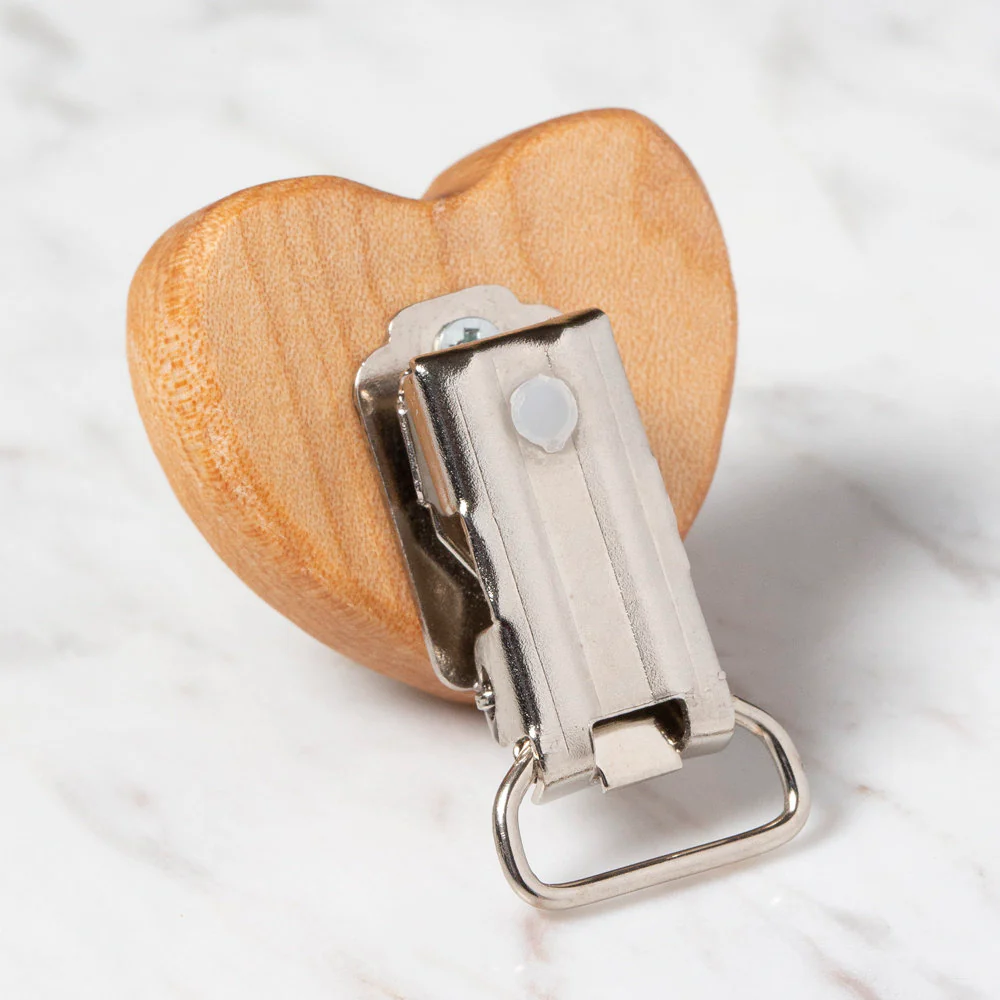 Hobi Baby Heart Shaped Organic Wooden Pacifier Clip - FK05 - Image 2