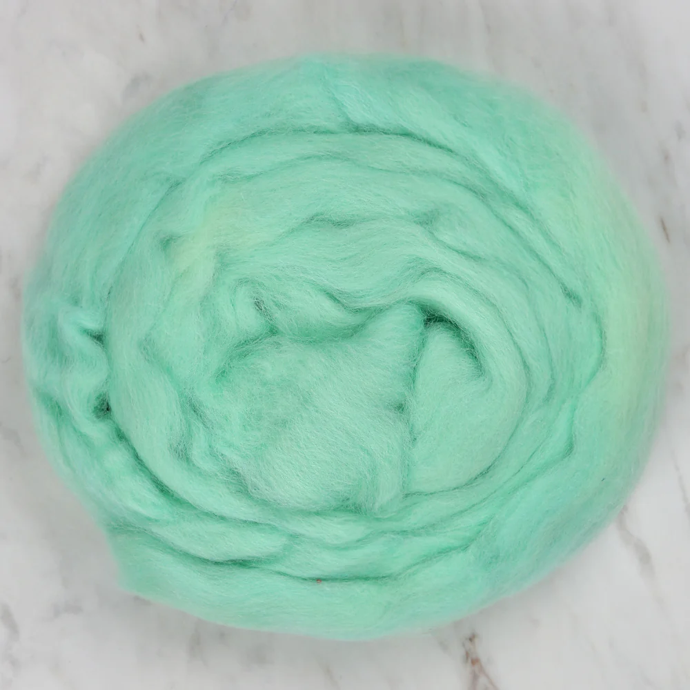 Kartopu Natural Wool Roving Felt,Green - K437