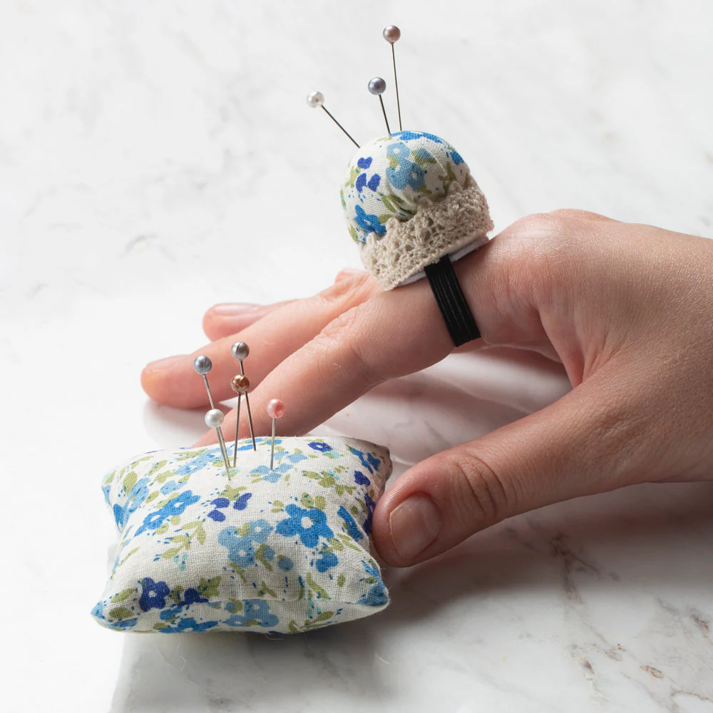 Kartopu Needle Cushion and Ring, Blue