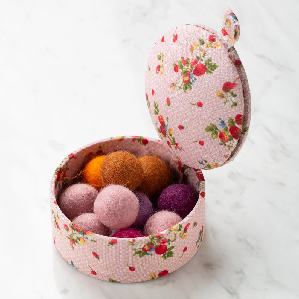 Kartopu Needle Cushion Box, Flower - Image 2