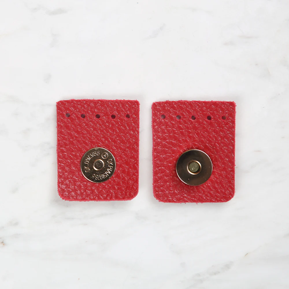 Knitme Square Magnet 4x4.5 cm Red BA-0046