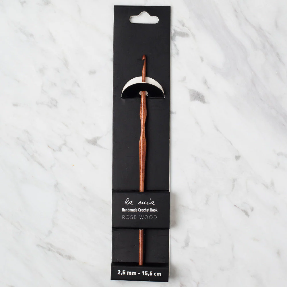 La Mia Rosewood 2.5 mm 15.5 cm Wooden Crochet Hook