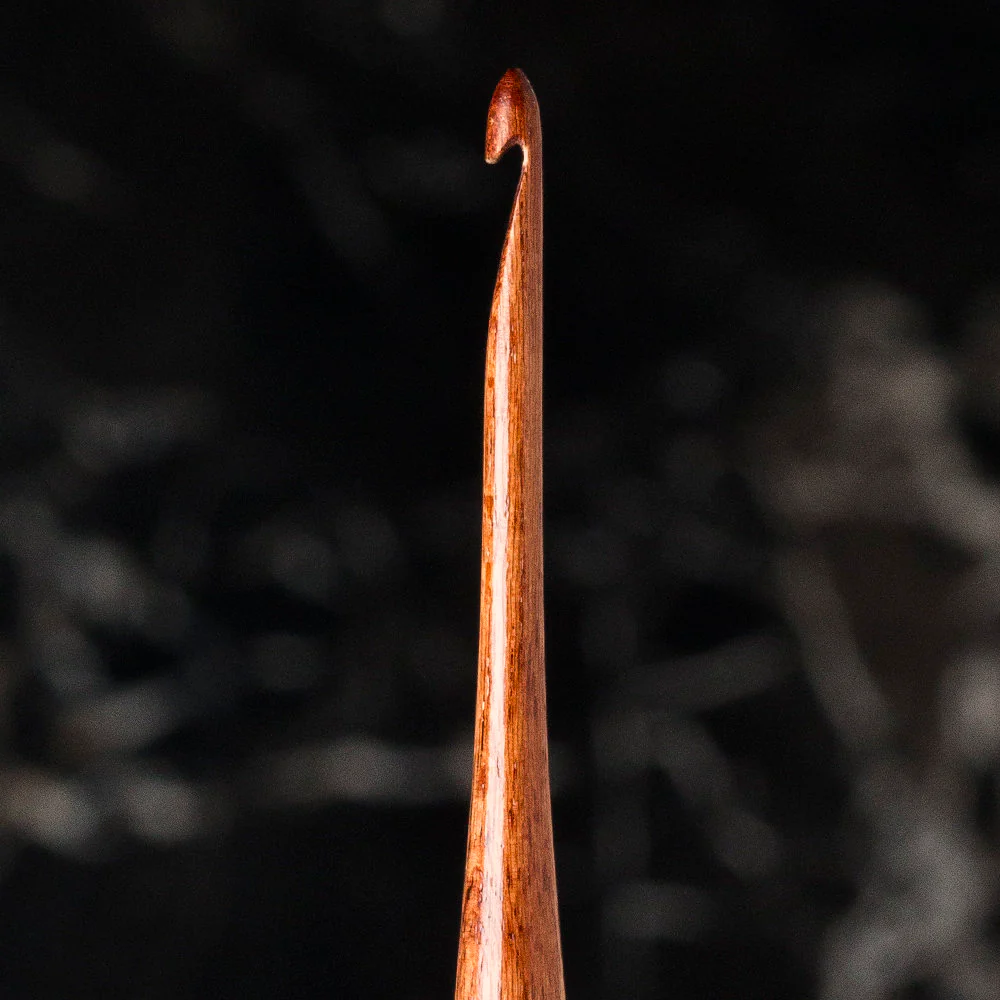 La Mia Rosewood 2.5 mm 15.5 cm Wooden Crochet Hook - Image 2