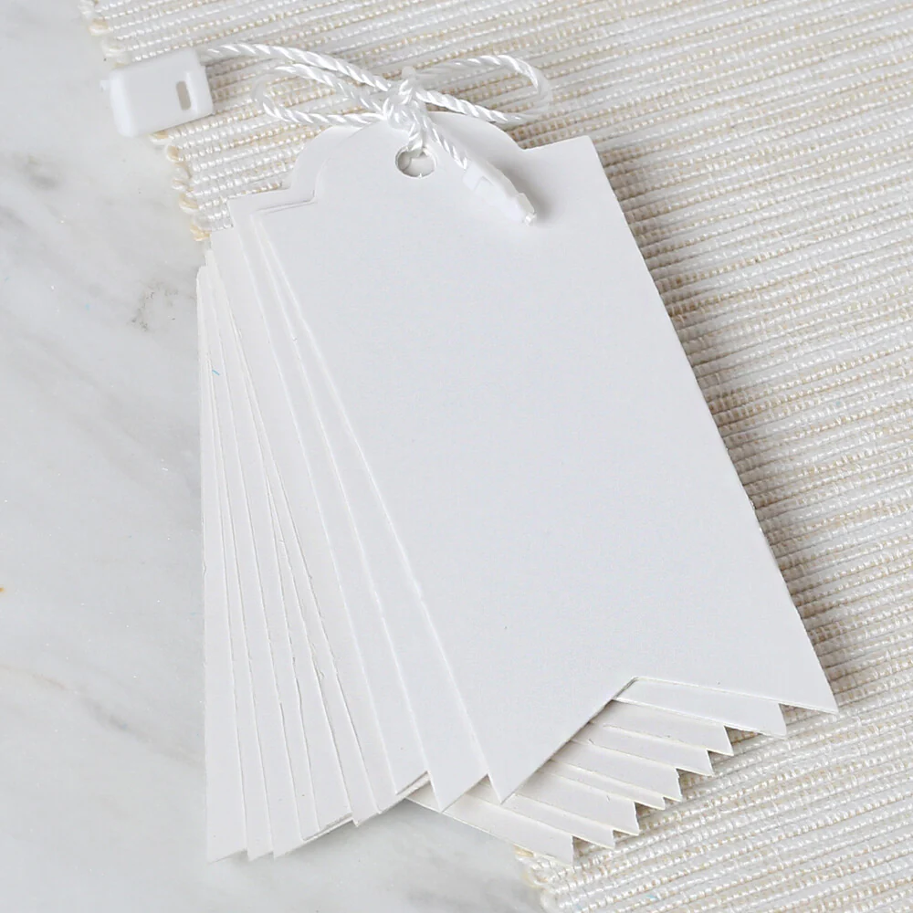Loren 10 pcs Flag Shaped Tag and Clip-On Tag Thread, White - Image 2