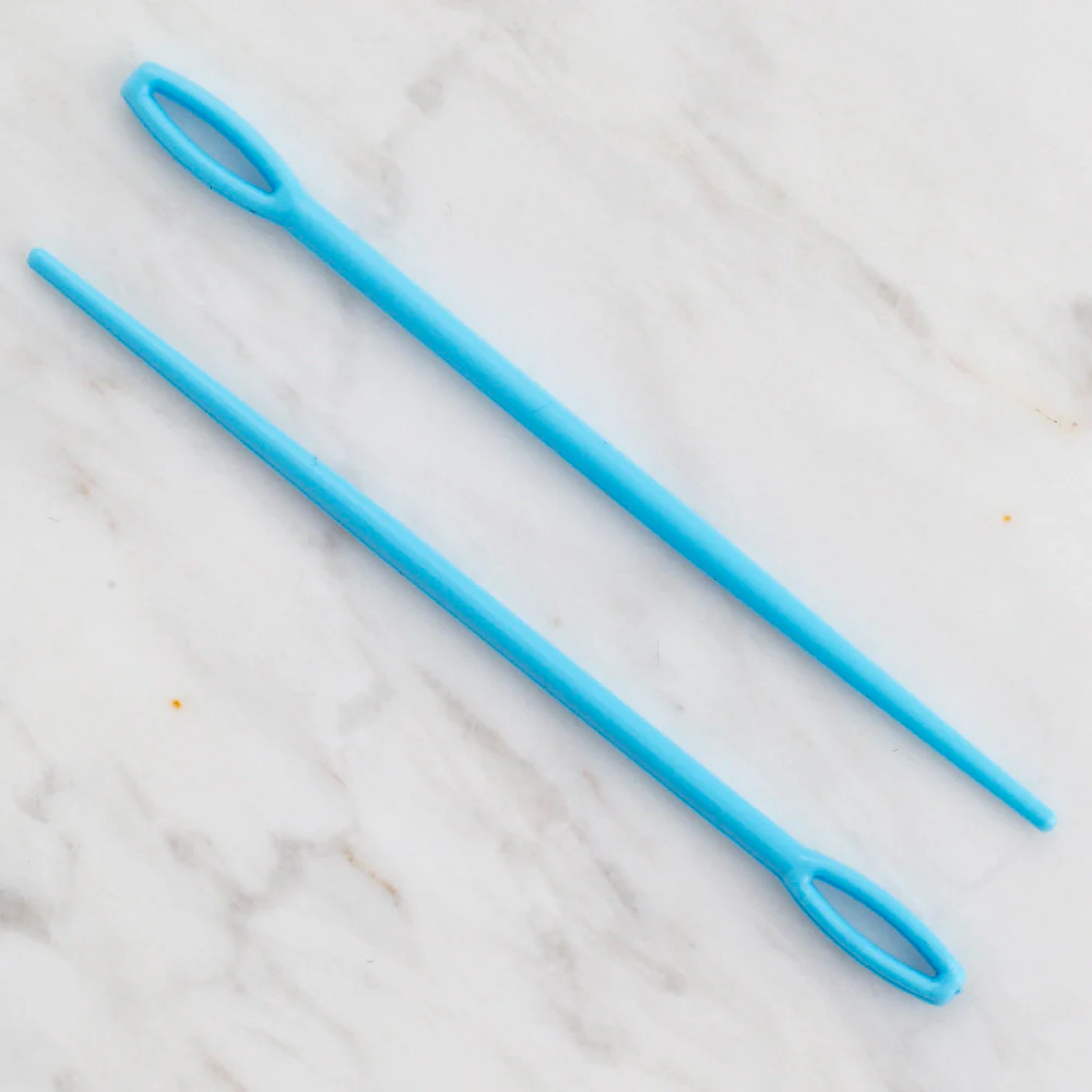 Loren 2 Pcs Plastic Tapestry Needles, Blue