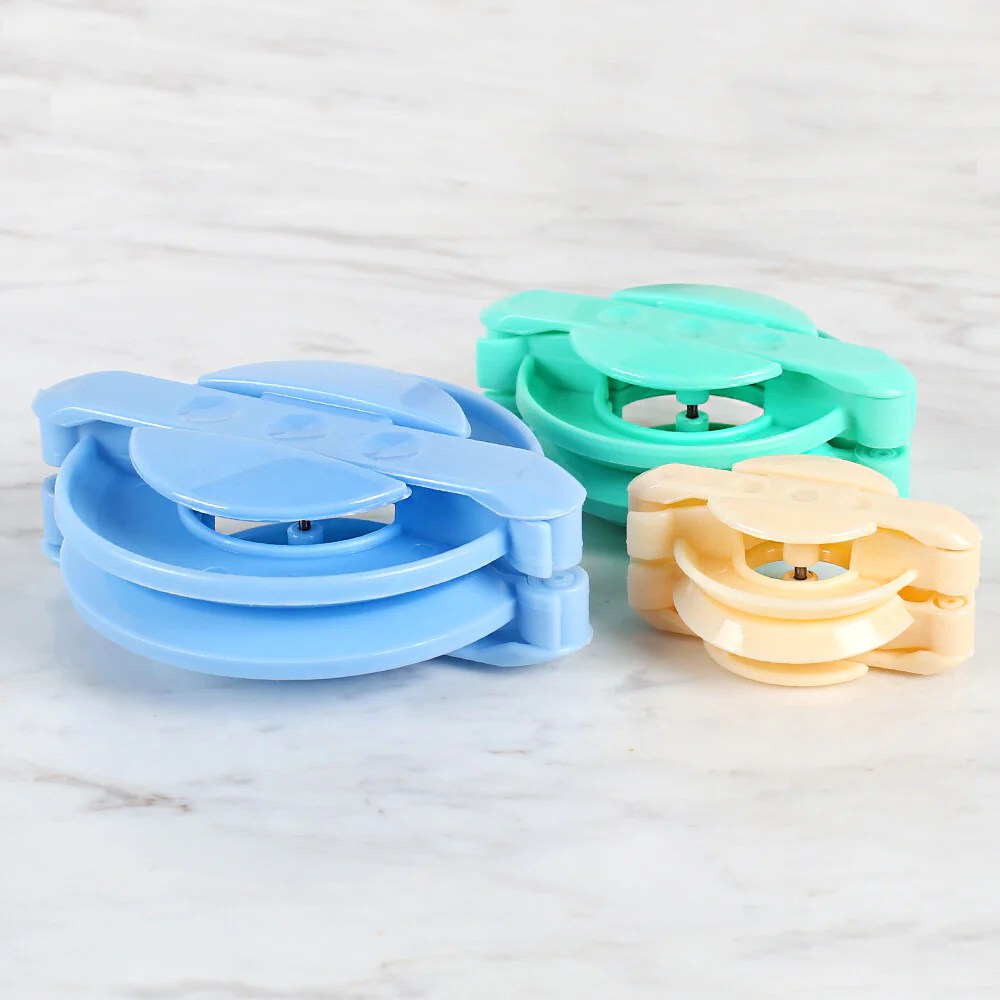 Loren 3 Pcs Pom-Pom Maker, Green, Blue and Cream - Image 2