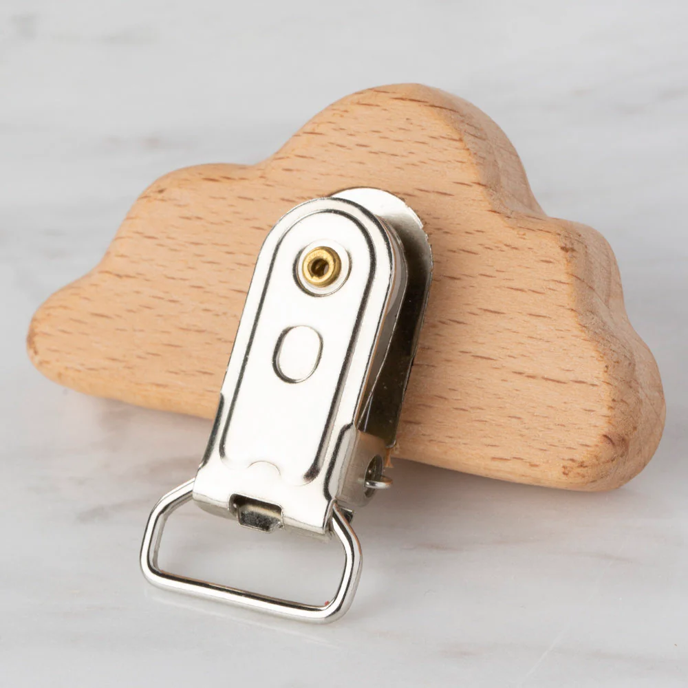 Loren Cloud Shaped Wooden Pacifier Clip - Image 2