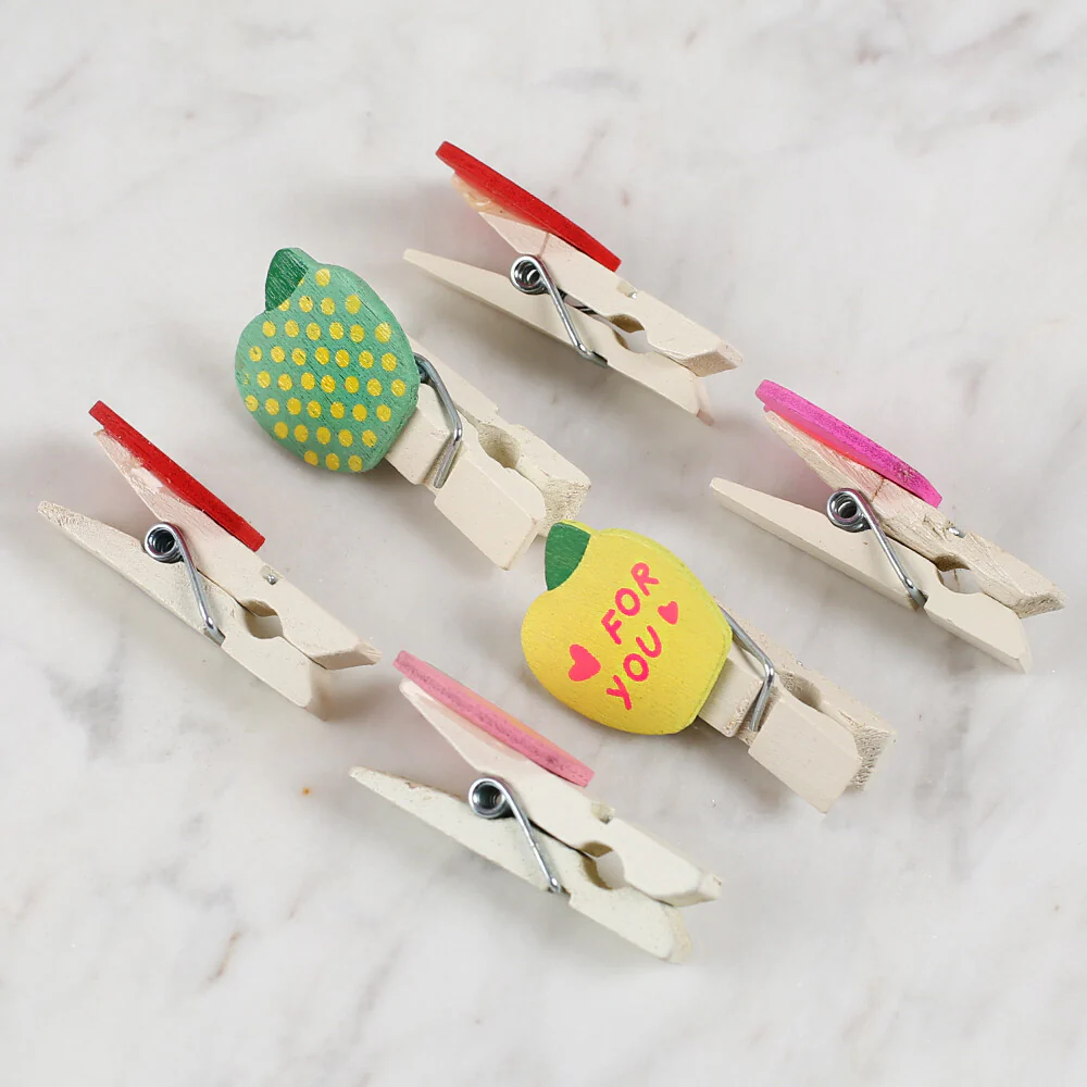 Loren 6 Pcs Apple Patterned Decorative Peg - Image 3