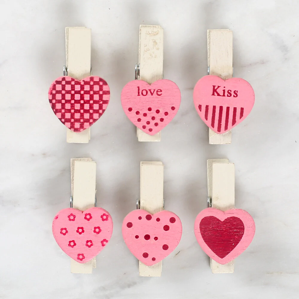 Loren 6 Pcs Pink Heart Patterned Decorative Peg - Image 2