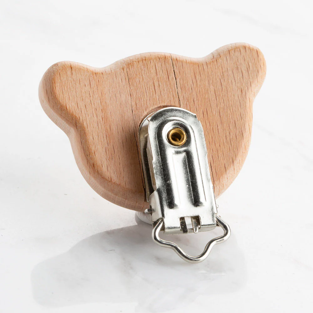 Loren Bear Head Shaped Wooden Pacifier Clip - Image 2