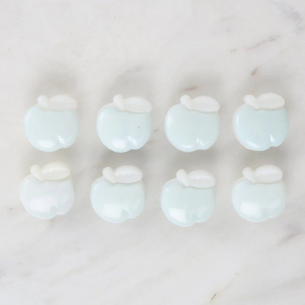 Loren Crafts 8-piece Green Apple Button - 3007 - Image 2