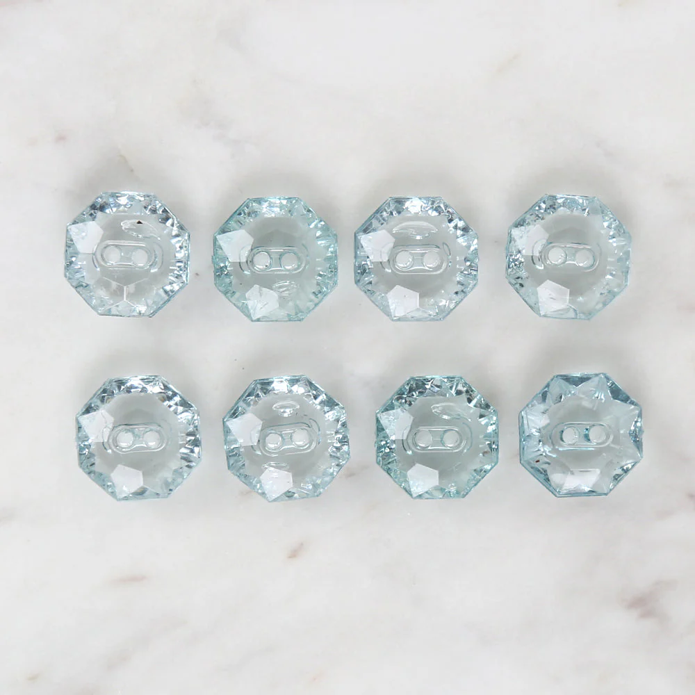 Loren Crafts 8-piece Light Green Button - 3065 - Image 2