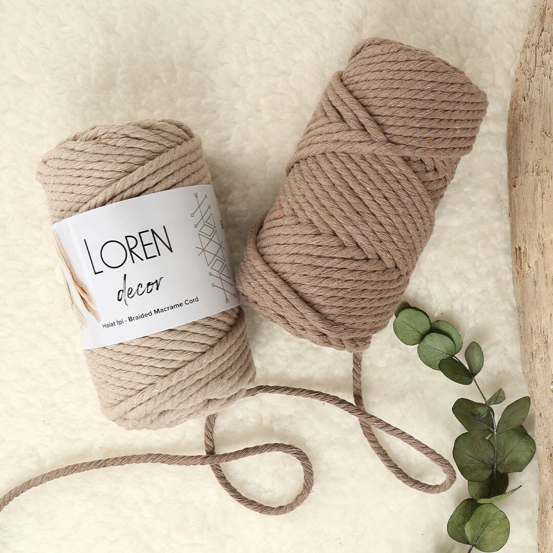 Loren Decor Macrame Yarn, White - L001 - Image 3