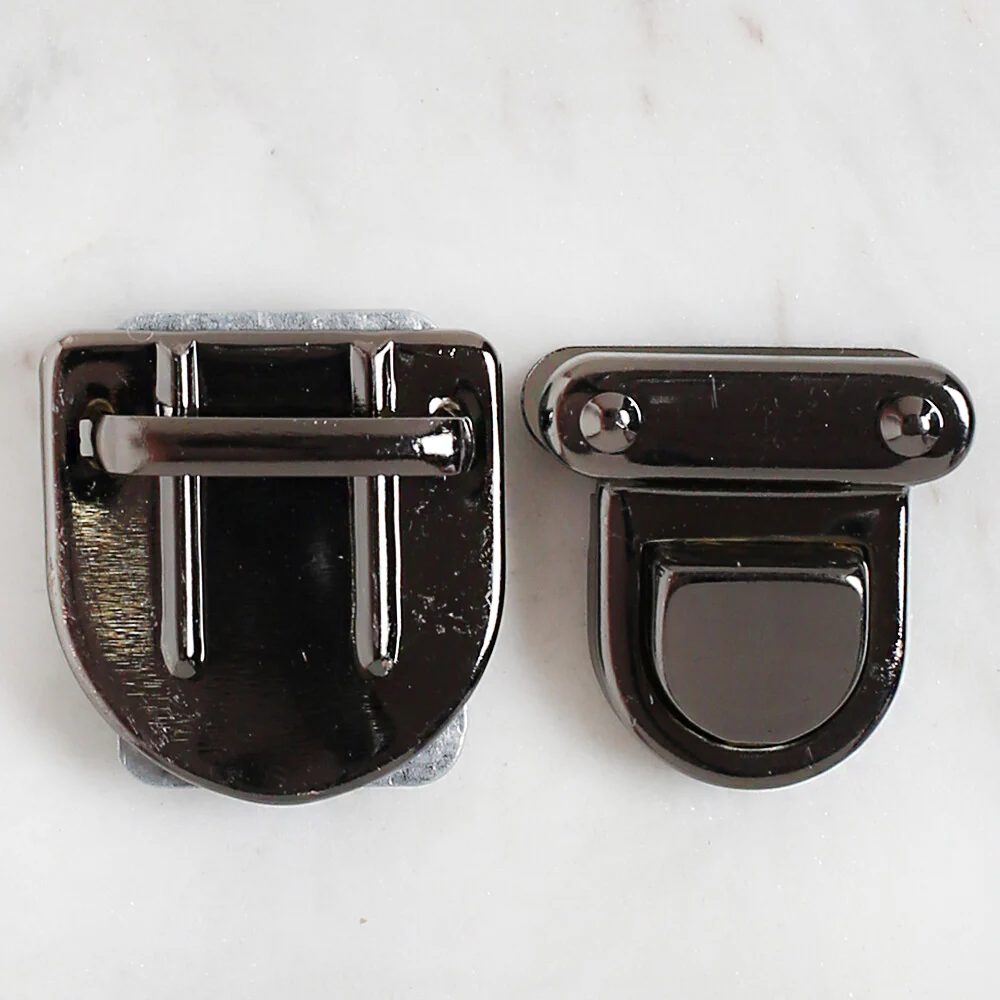 Loren Small Size Metal Bag Tuck Lock, Black - Image 2