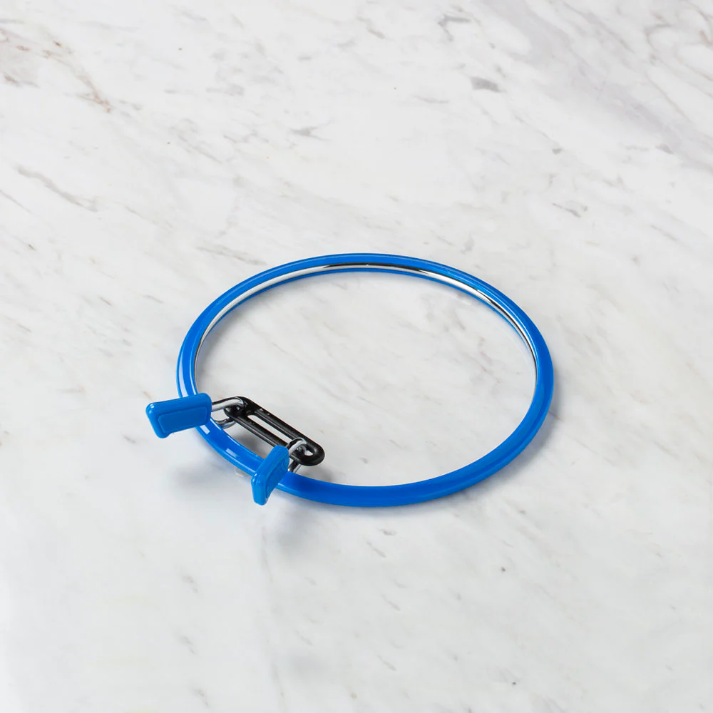 Nurge Metal Spring Tension Ring with Blue Plastic Frame Embroidery Hoop, 126 mm - Image 3