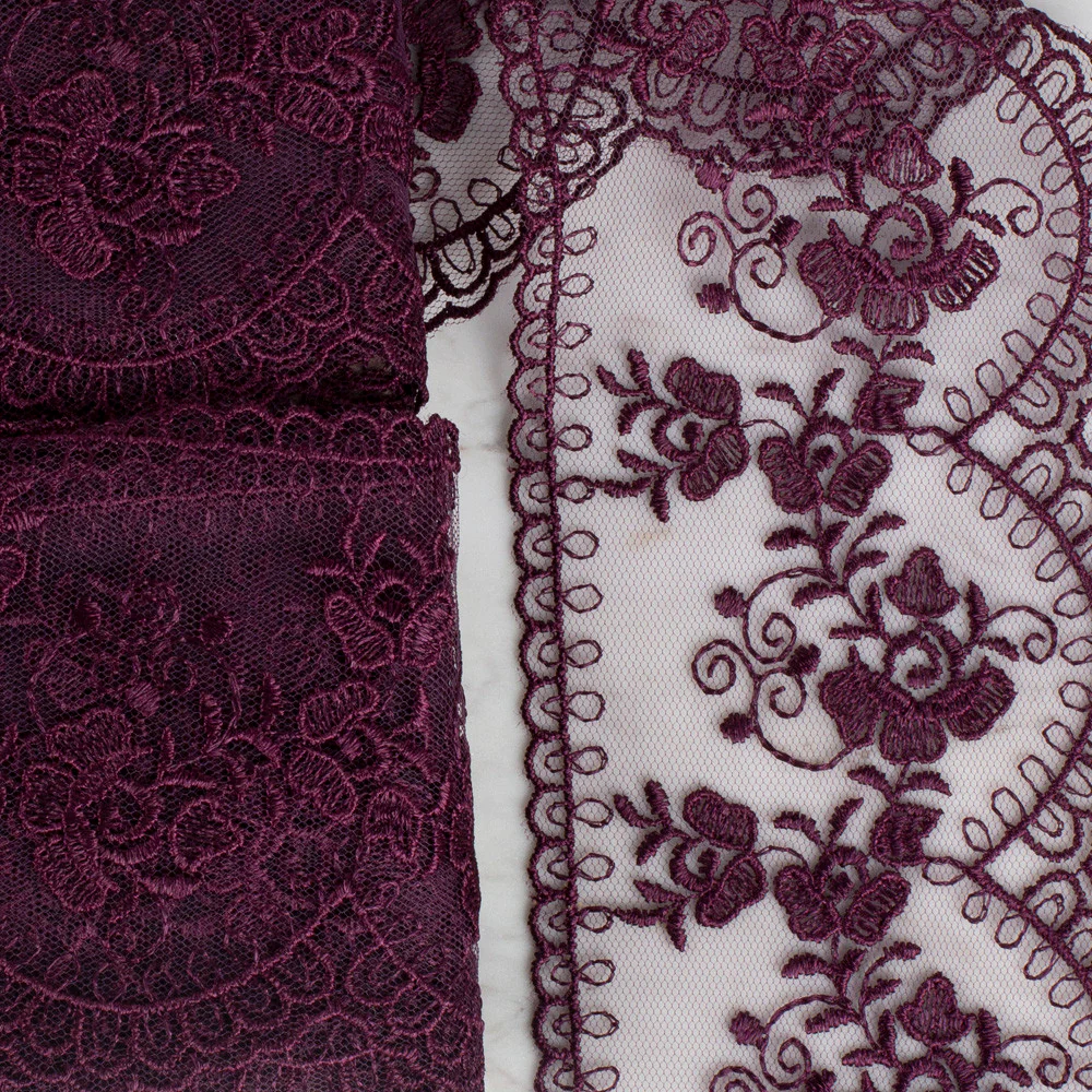 Önel Lace Ribbon, 9 cm, Aubergine, Flower Patterned - 672 - Image 2
