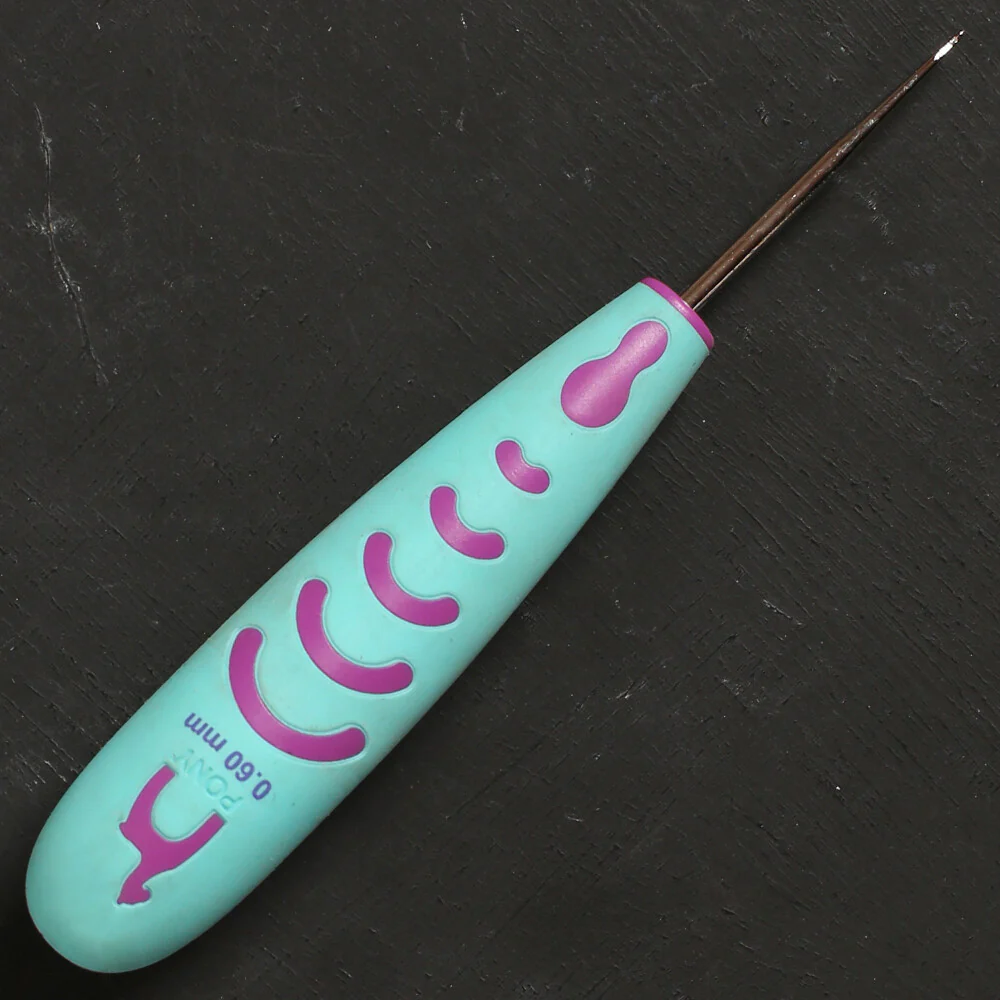 Pony 0.6 mm 13 cm Metal Lace Crochet Hook with Soft Ergonomic Handle - 59701 - Image 2