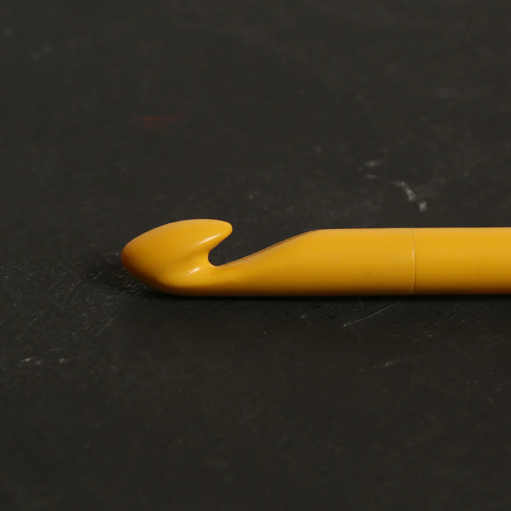 Pony Colour 12 mm 17 cm Plastic Crochet Hook, Yellow - 44370 - Image 3