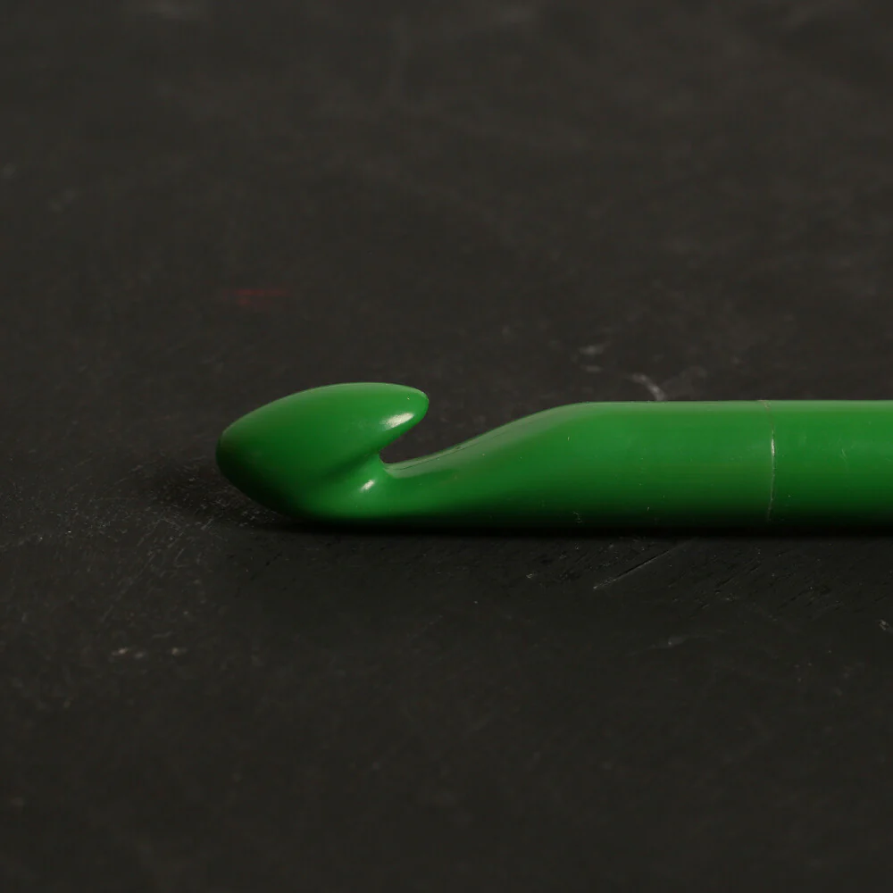 Pony Colour 15 mm 17 cm Plastic Crochet Hook, Green- 44371 - Image 3