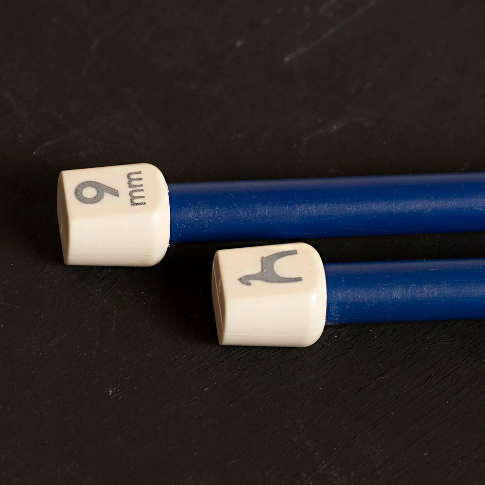 Pony Colour 9 mm 35 cm Plastic Knitting Needle, Navy Blue - 57668 - Image 3