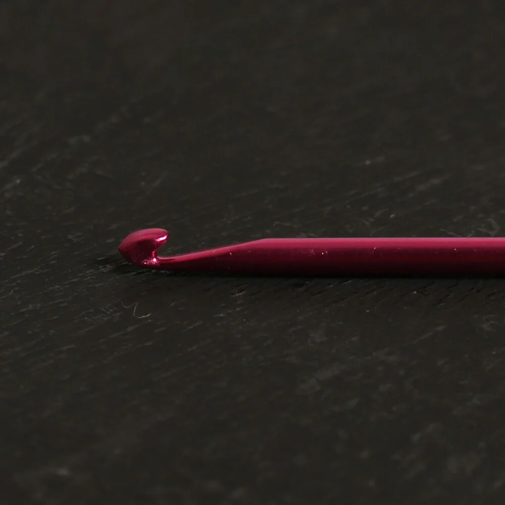 Pony Colour Metal 2 mm 15 cm Red Crochet Hook - 44701 - Image 3