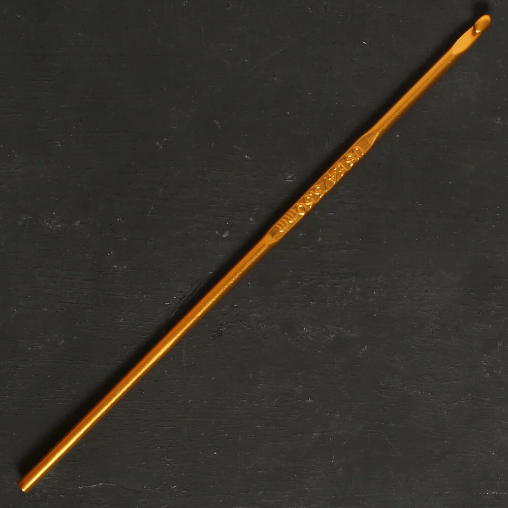 Pony Colour Metal 3.5 mm 15 cm Gold Yellow Crochet Hook - 44707 - Image 2
