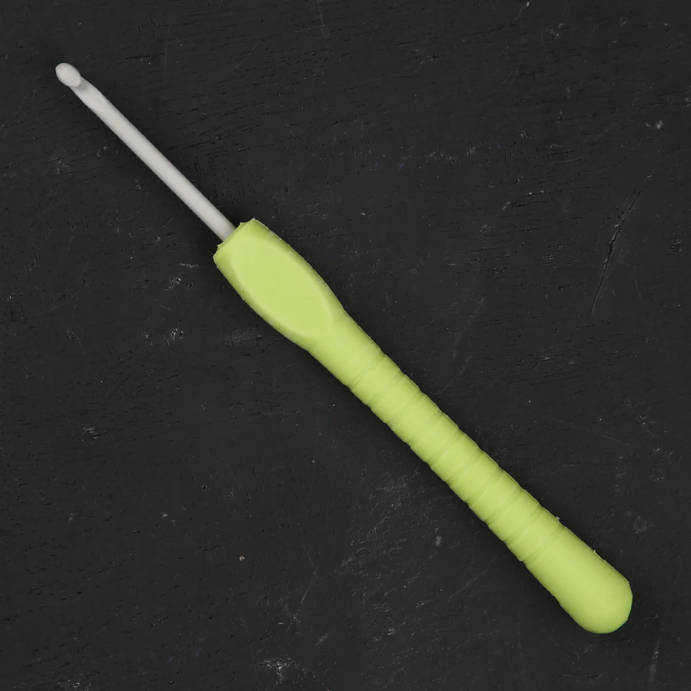 Pony Easy Grip 3.5 mm 14 cm Soft Handled Crochet Hook, Fuchsia - 56804 - Image 2