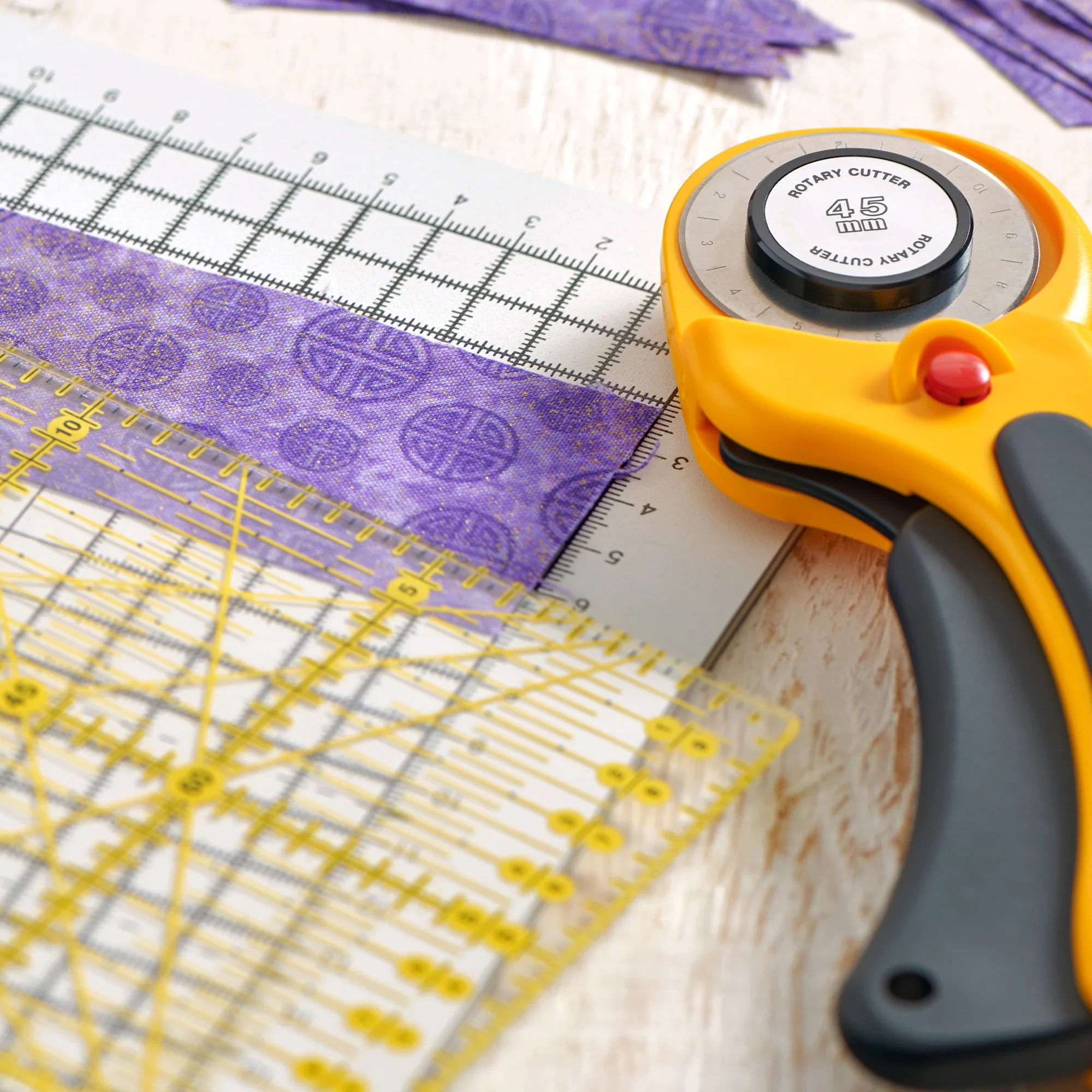 Prym Patchwork Ruler 31.75 cm x 31.75 cm - 611647 - Image 3
