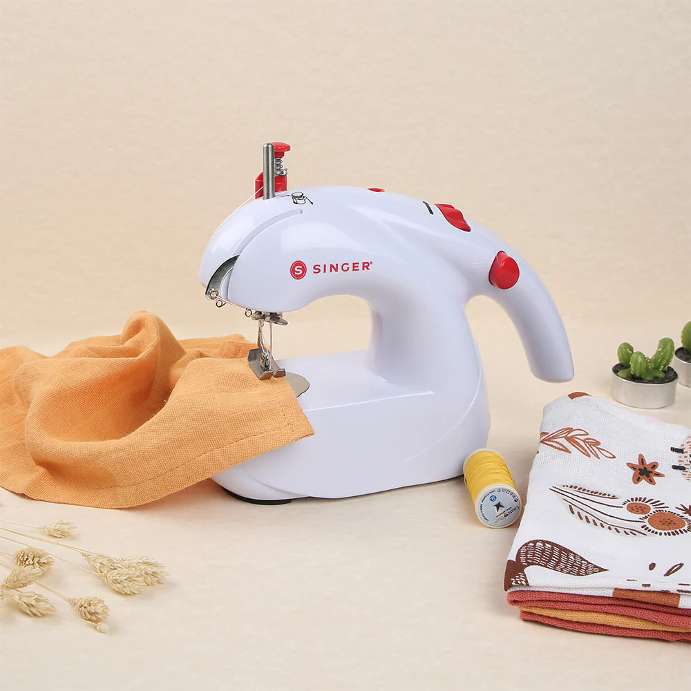 Singer Mini Hand Sewing Machine - Image 5
