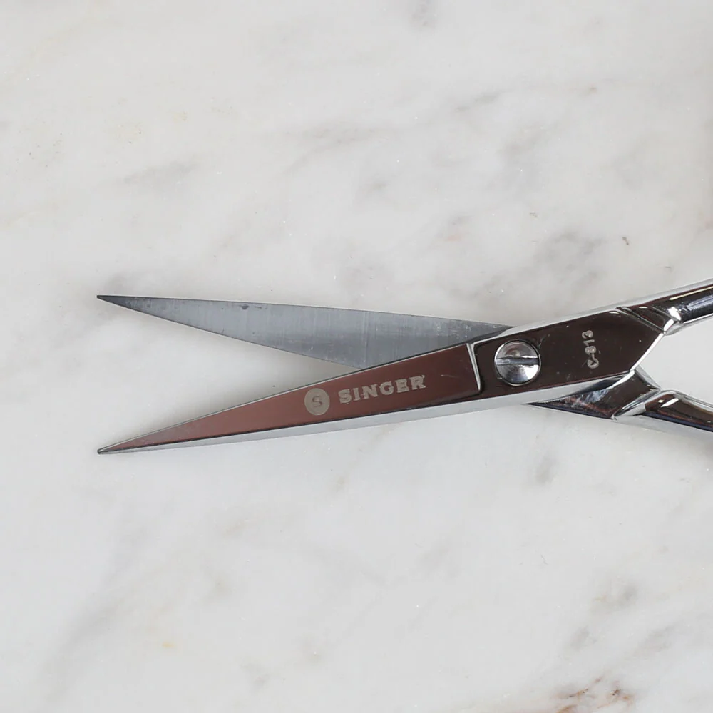 Singer Professional Embroidery Scissors - C-813 - Image 3