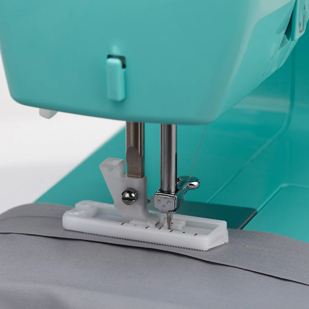 Singer Simple 3223 Sewing Machine, Green - Image 3