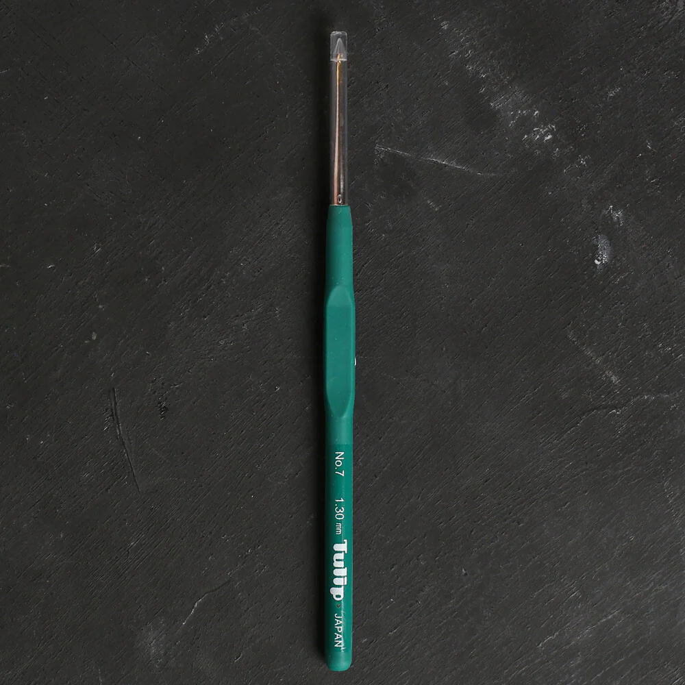 Tulip No:7 1.3 mm Crochet Hook with Soft Handle, 14 cm, Green - T-9GE