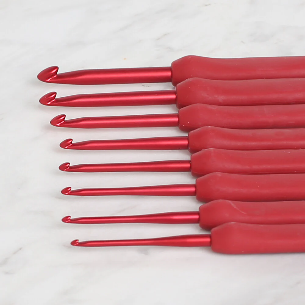 Tulip Etimo Red Crochet Hook with Cushion Grip Set - Image 4
