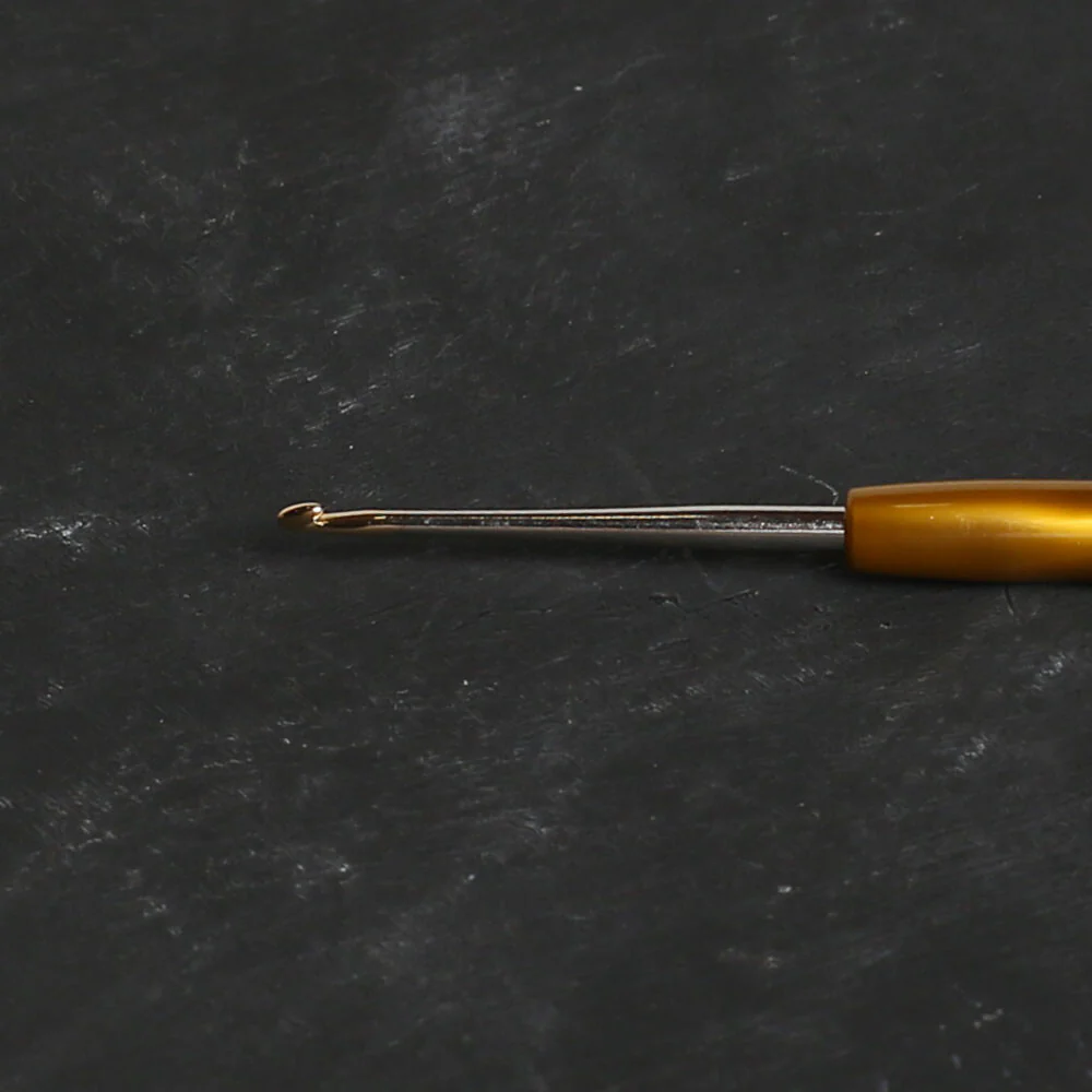 Tulip No.4 1.60 mm 14 cm Lace Crochet Hook with Cushion Grip, Yellow - T9G - Image 2