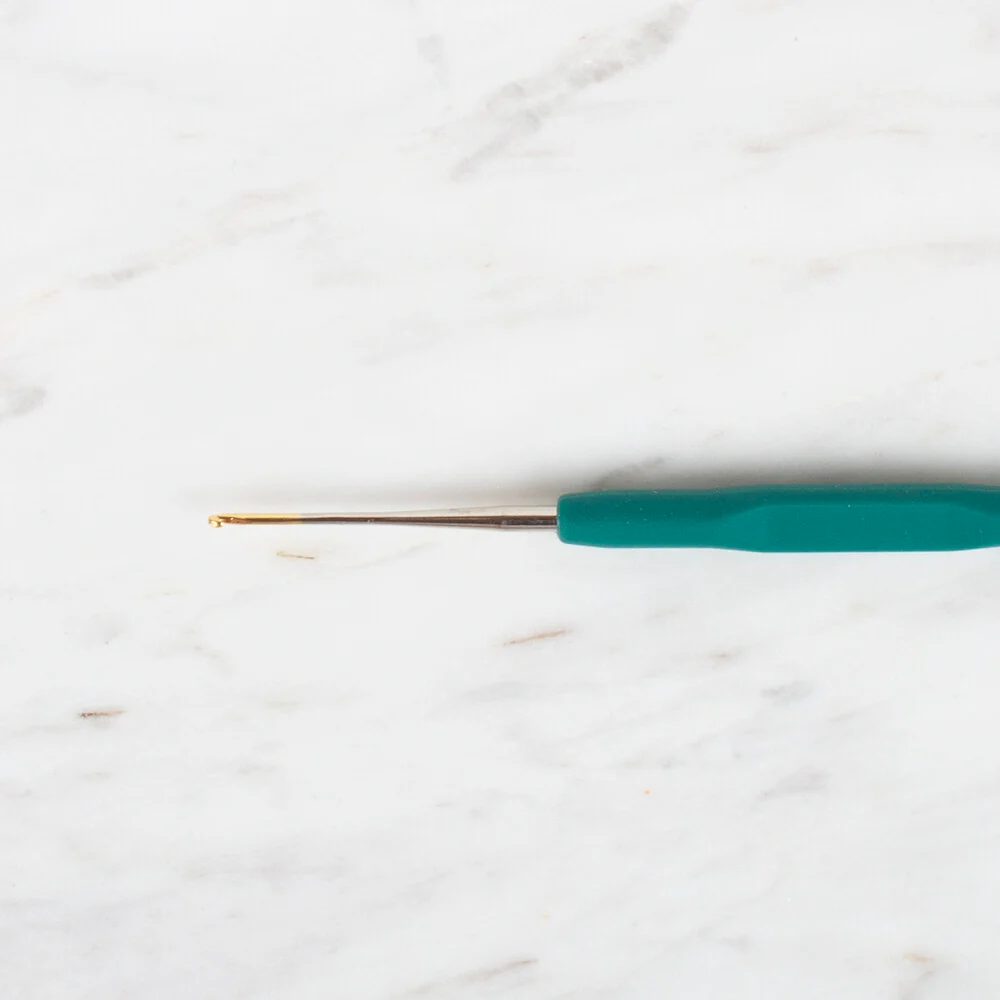 Yabalı Golden Tip Elastic Handle No. 13 0.95mm Crochet Hook, Green - Image 2