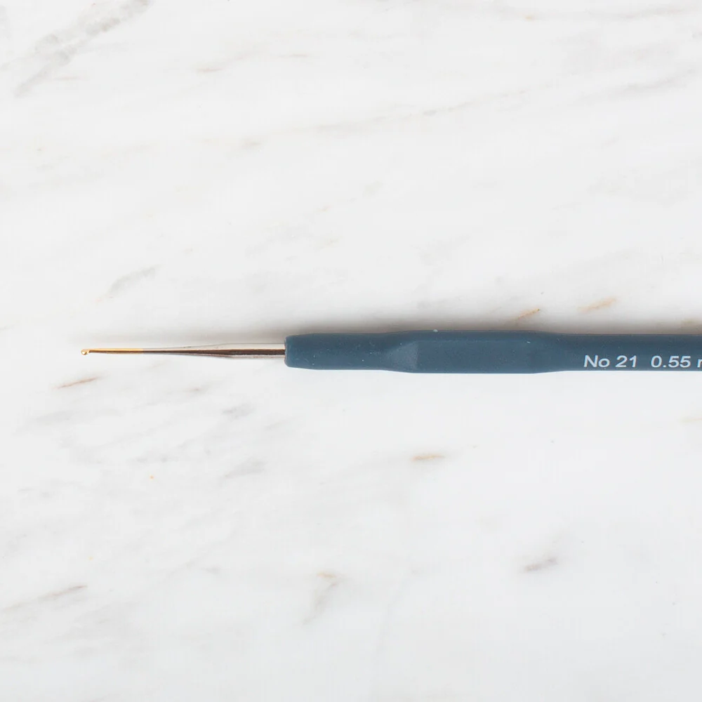 Yabalı Golden Tip Elastic Handle No. 21 0.55mm Crochet Hook, Navy Blue - Image 2